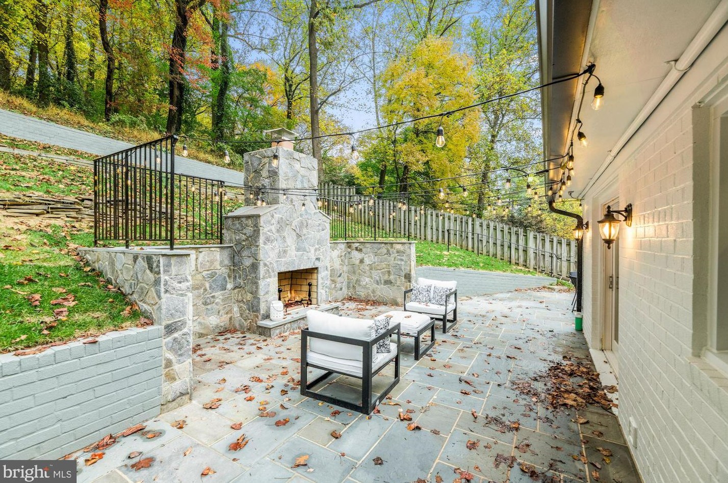 2762 Randolph St, Arlington VA  22207-5223 exterior