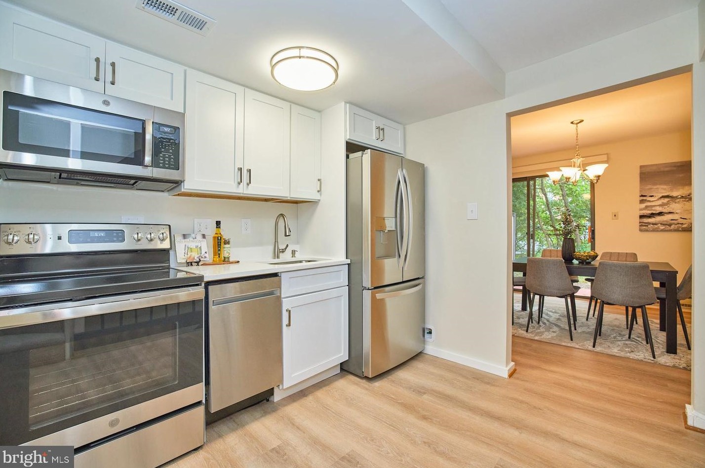 1229 Quinn St, Arlington VA 22209-3305 exterior