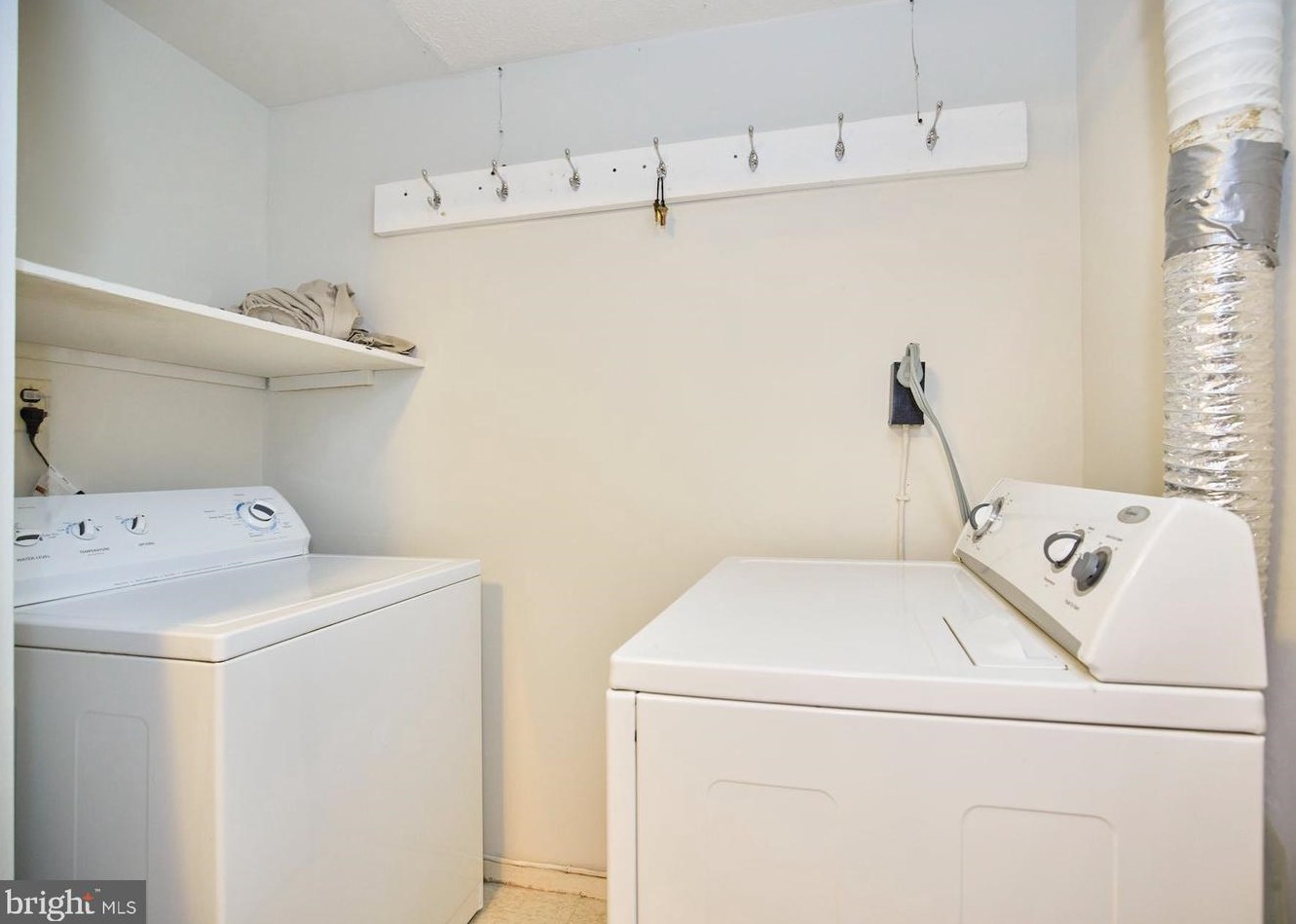 1229 Quinn St, Arlington VA 22209-3305 exterior