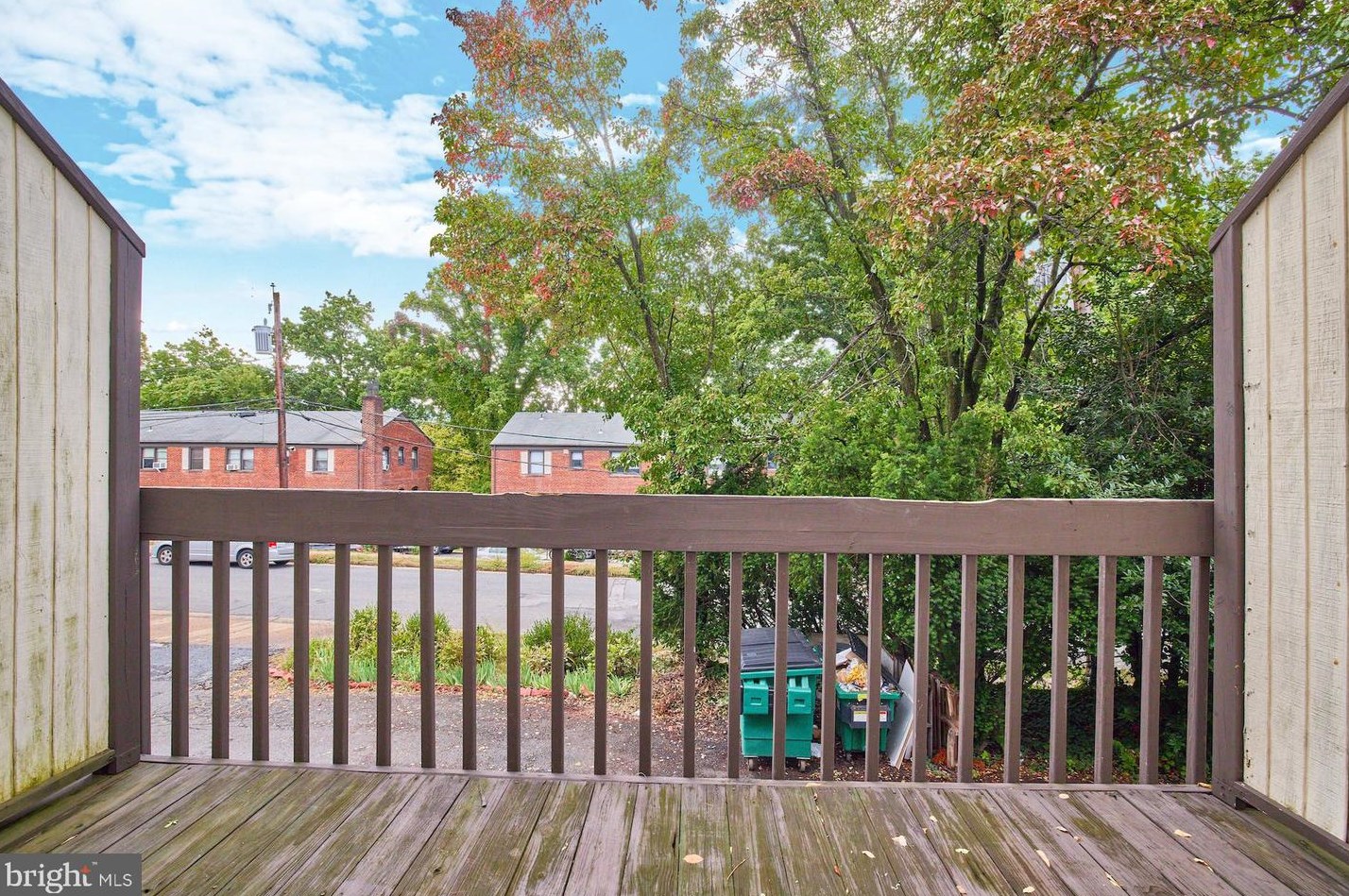 1229 Quinn St, Arlington VA 22209-3305 exterior