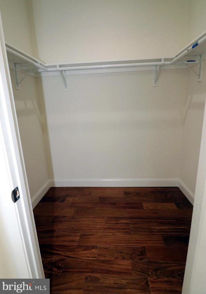 801 Veitch St, Arlington VA  22204-2124 exterior