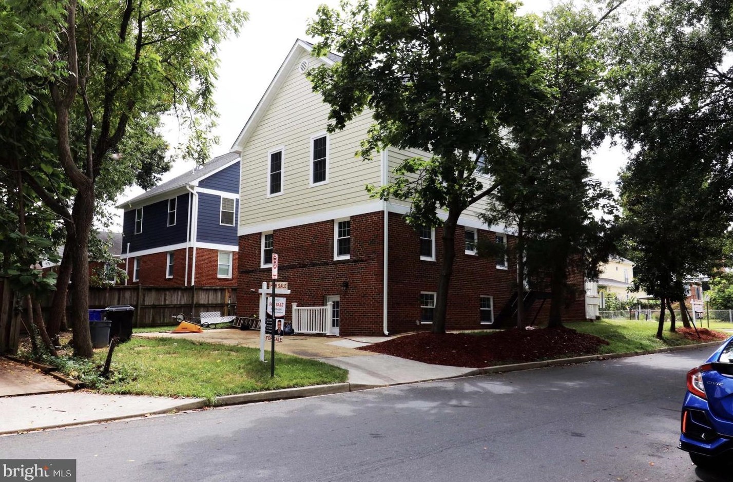 801 Veitch St, Arlington VA  22204-2124 exterior