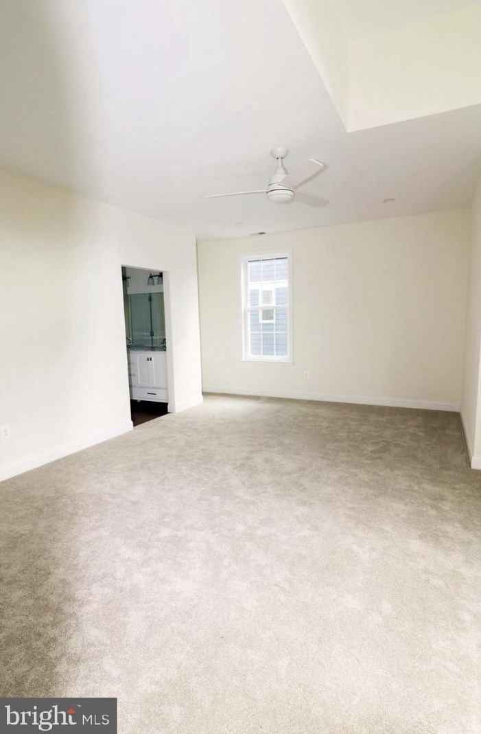 801 Veitch St, Arlington VA  22204-2124 exterior