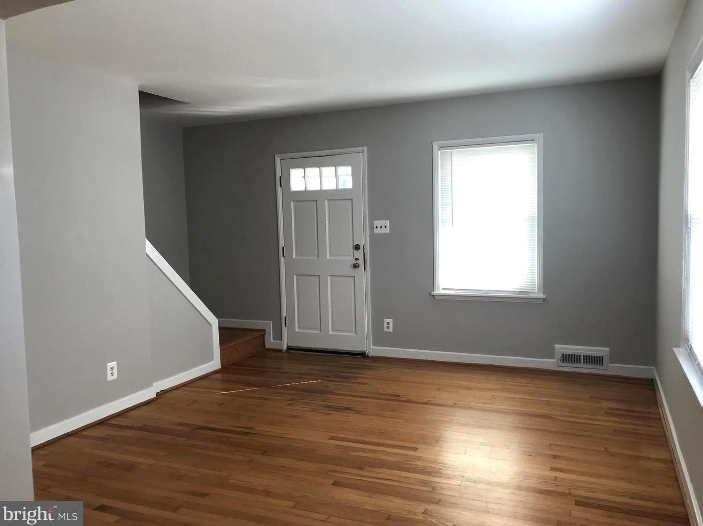 306 Veitch St, Arlington VA  22204-2117 exterior