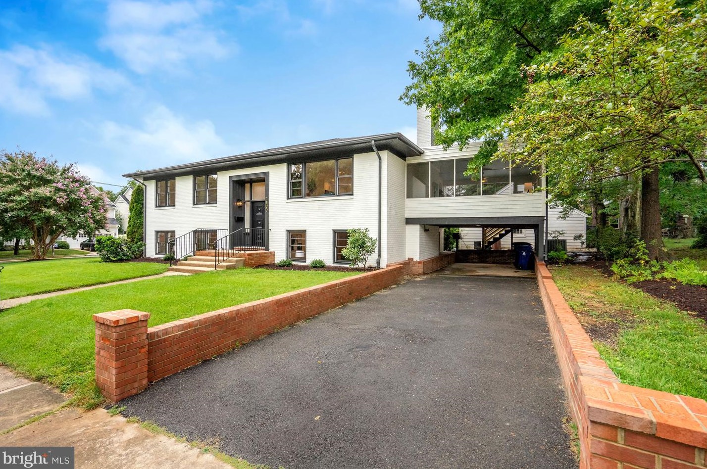 2600 Nottingham St, Arlington VA  22207-1249 exterior
