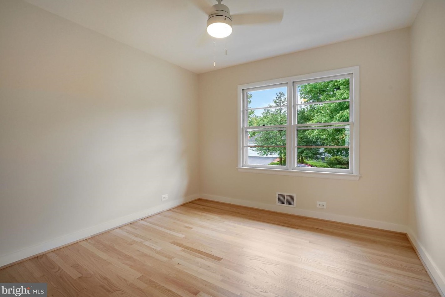 2600 Nottingham St, Arlington VA  22207-1249 exterior