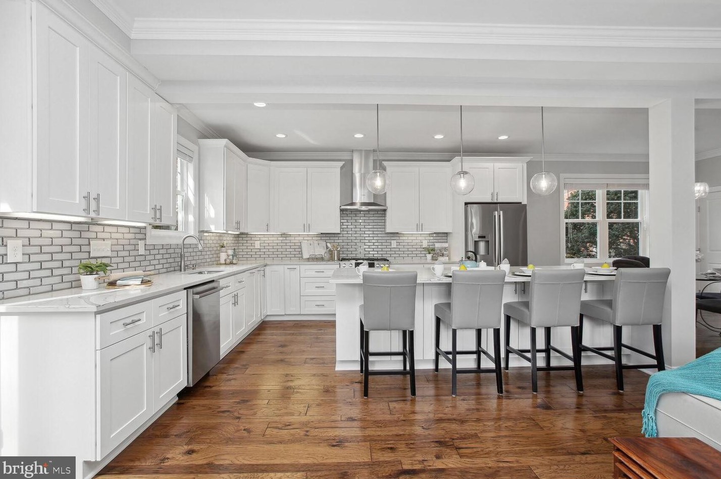 1244 Taylor St, Arlington VA 22201-5728 exterior