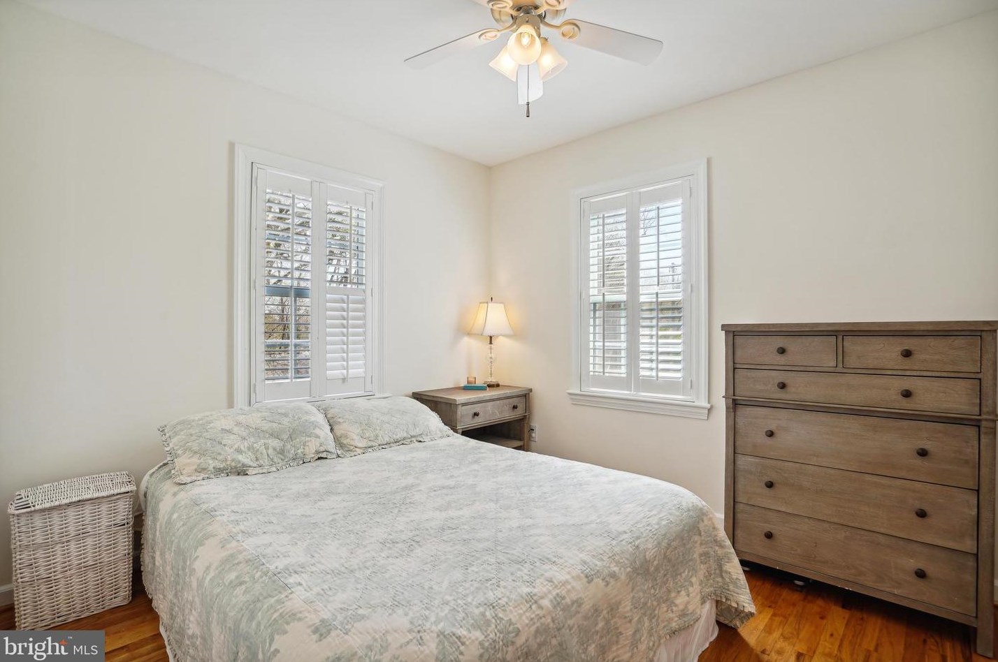 1231 Buchanan St, Arlington VA 22204-1345 exterior