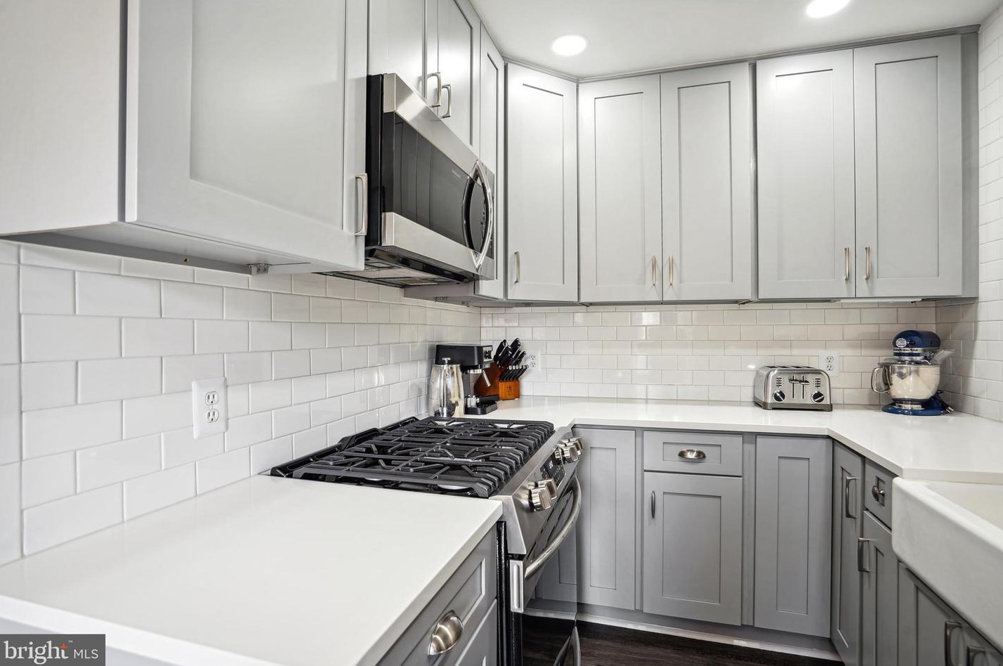 1231 Buchanan St, Arlington VA 22204-1345 exterior