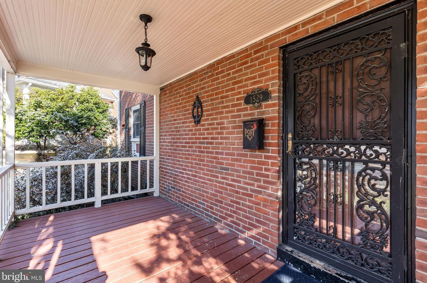 1529 Kenilworth St, Arlington VA  22205-2820 exterior