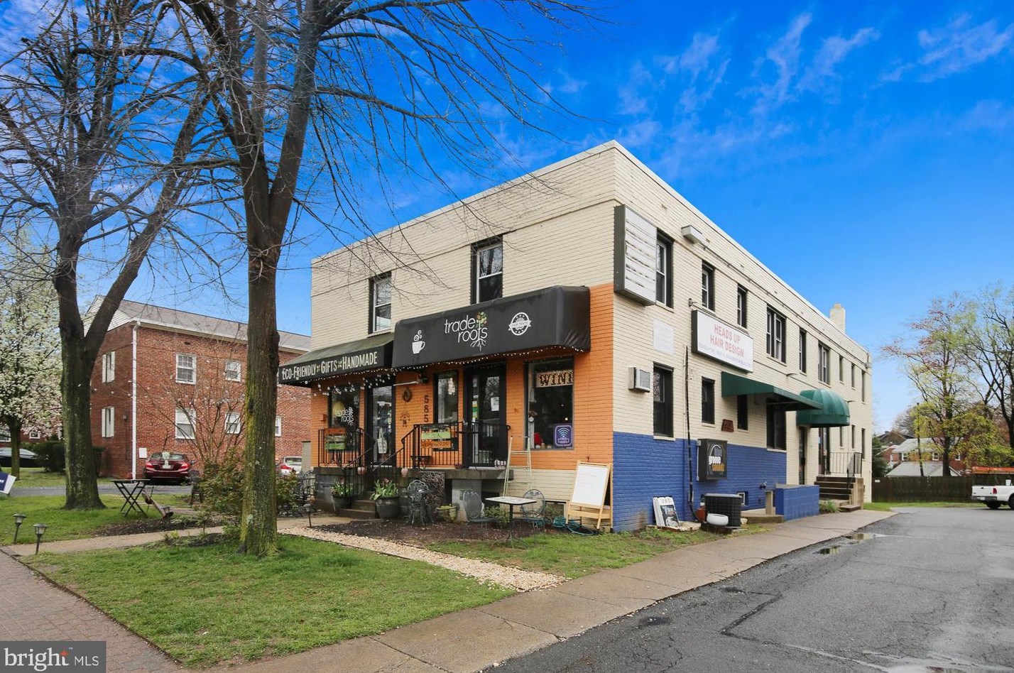 2525 Kenilworth St, Arlington VA  22207-1420 exterior