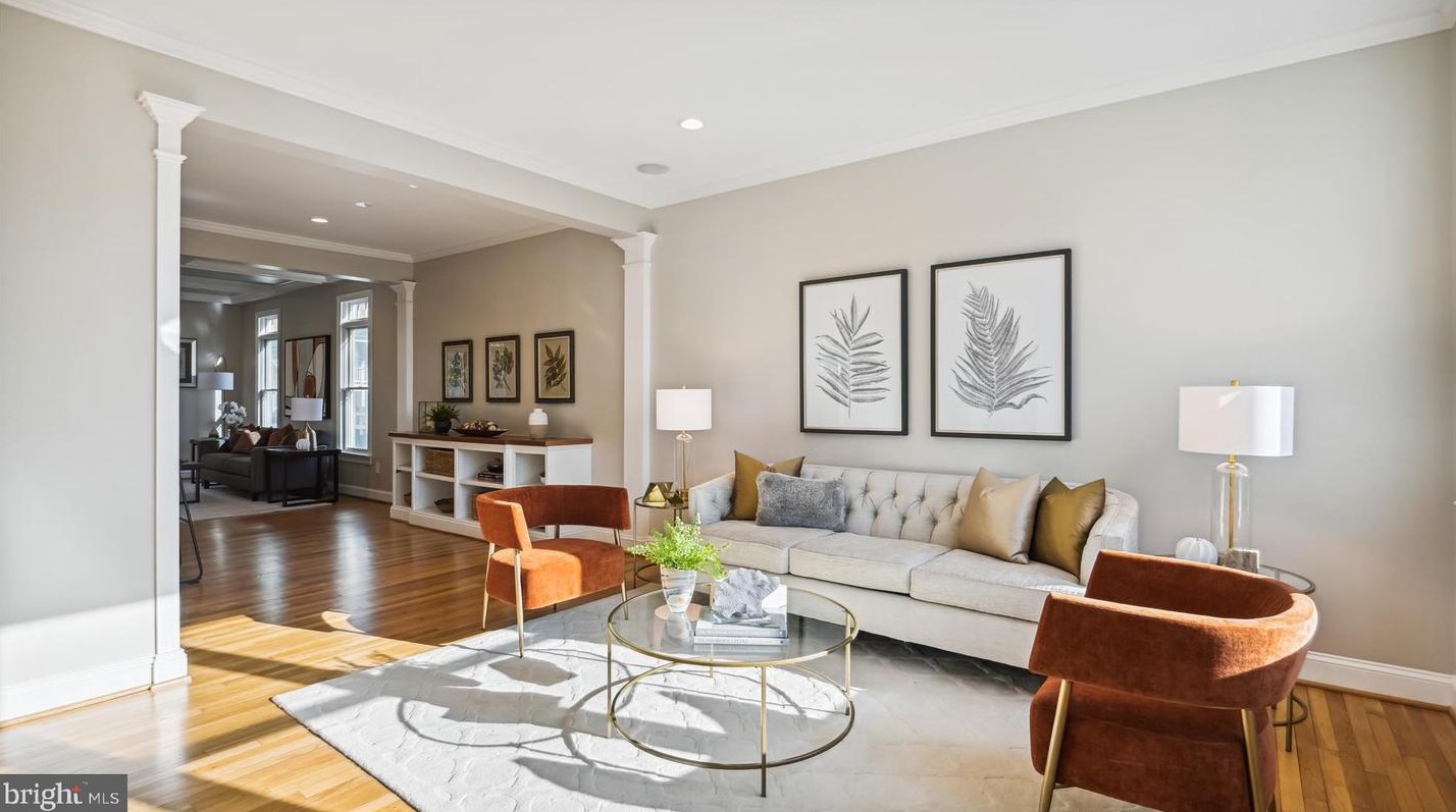 2525 Kenilworth St, Arlington VA  22207-1420 exterior