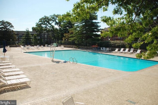 1200 Nash St, Arlington VA  22209-3616 exterior