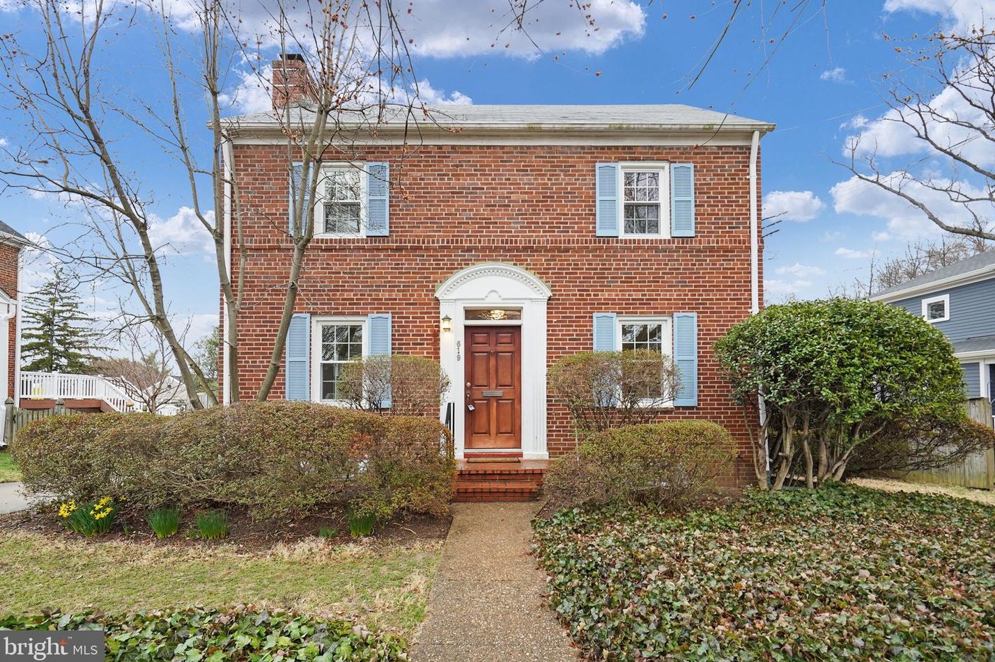 619 Stafford St, Arlington VA  22204-1443 exterior