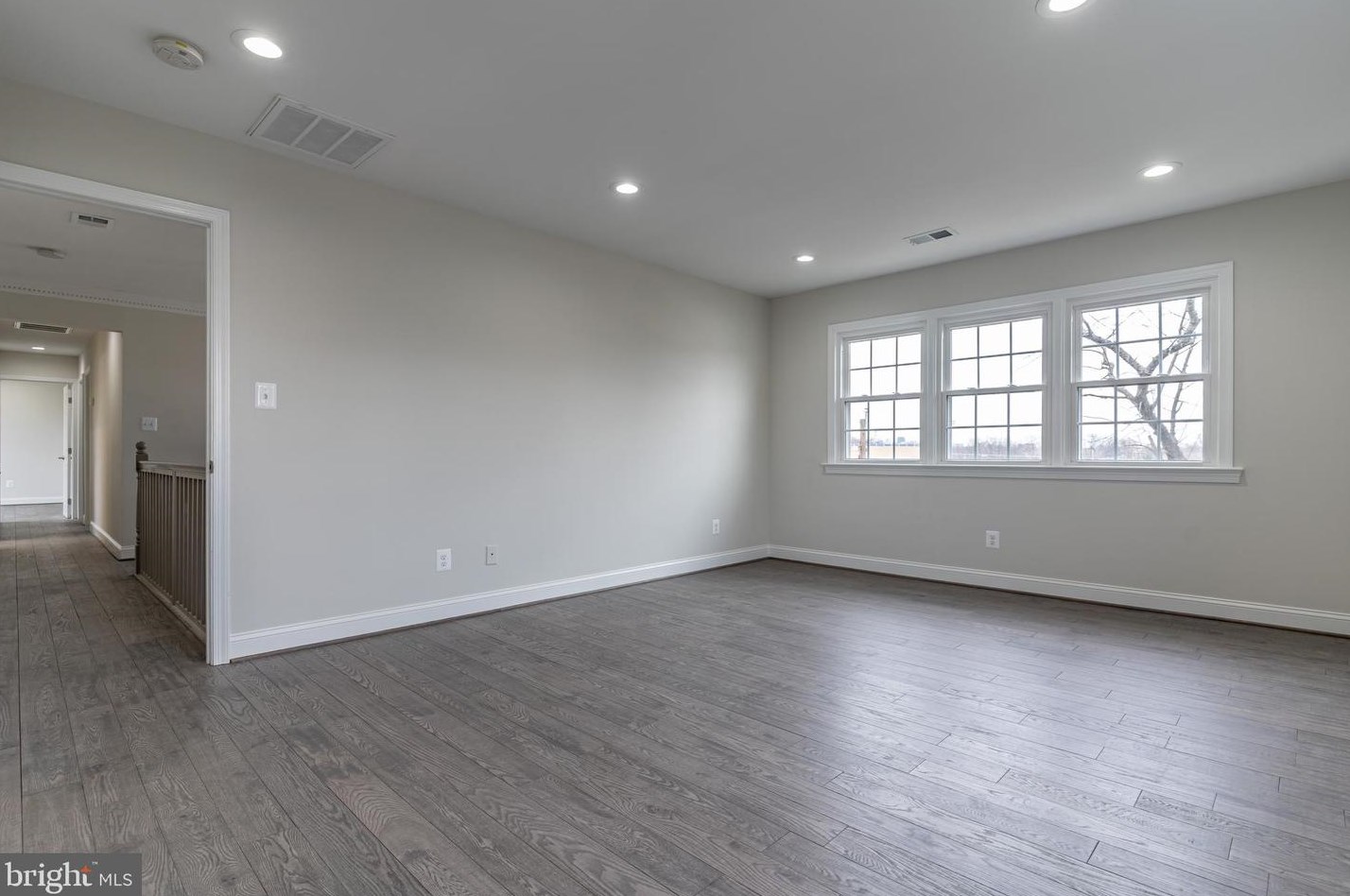 1418 Dinwiddie St, Arlington VA  22206-1069 exterior