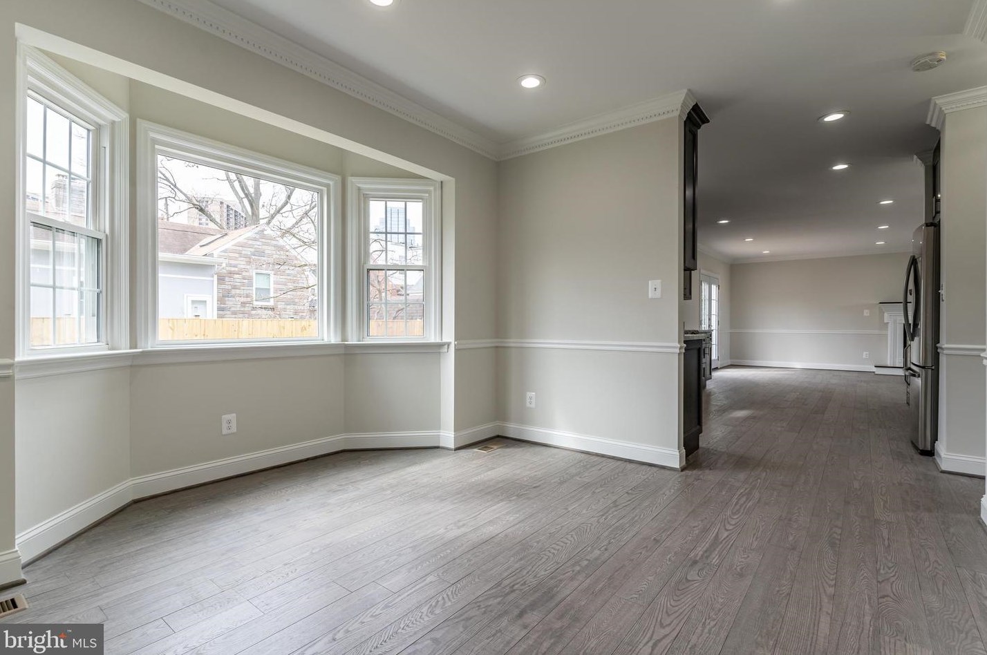 1418 Dinwiddie St, Arlington VA  22206-1069 exterior