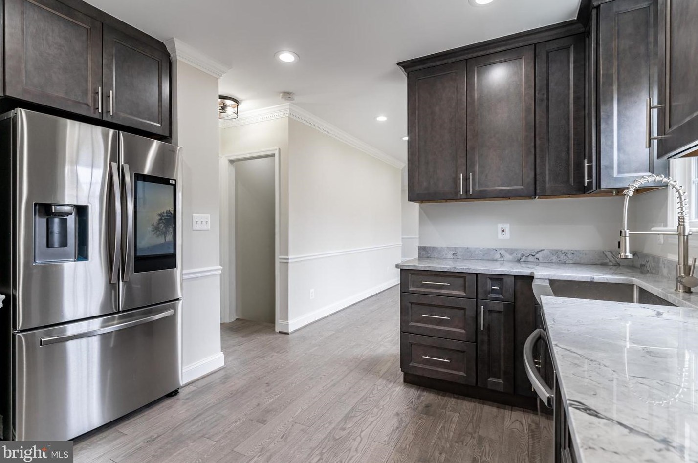 1418 Dinwiddie St, Arlington VA  22206-1069 exterior