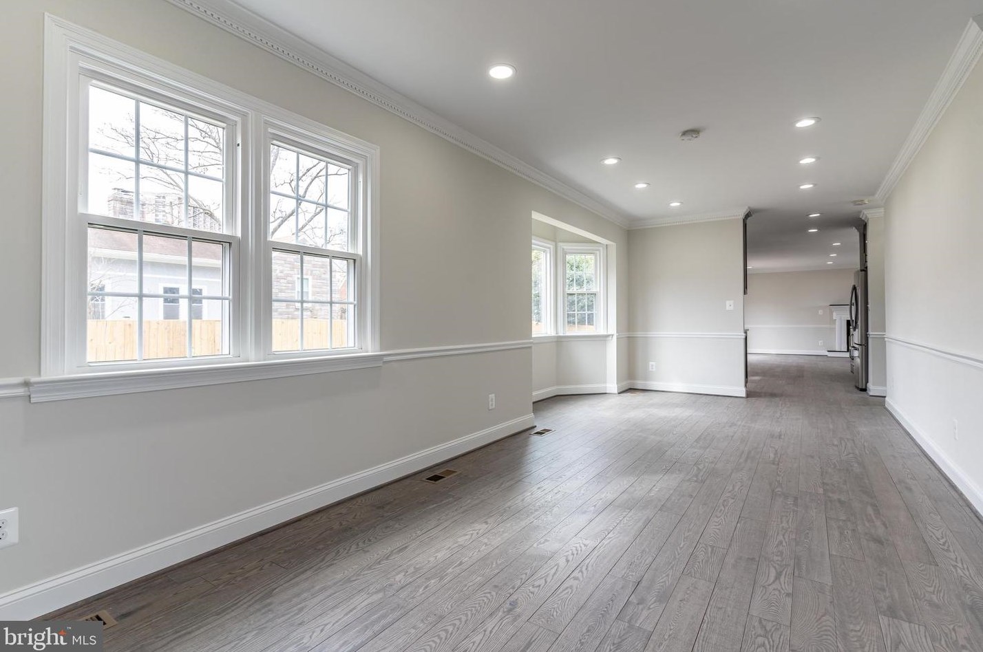 1418 Dinwiddie St, Arlington VA  22206-1069 exterior