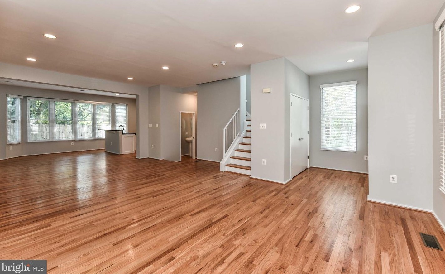 2015 Pollard St, Arlington VA  22204-5160 exterior