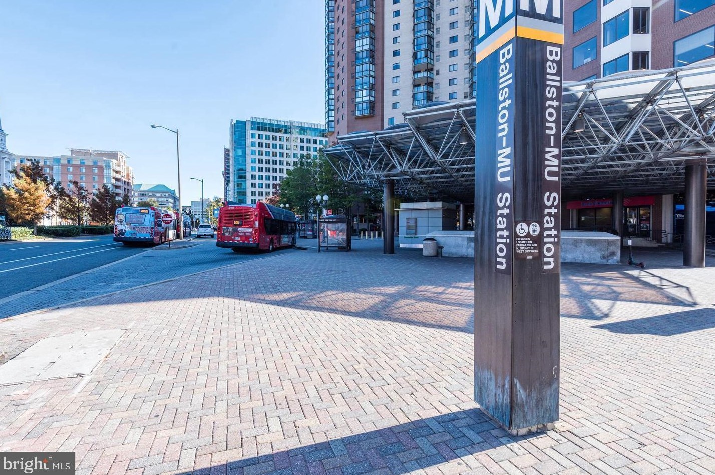 1001 Vermont St, Arlington VA 22201-4763 exterior