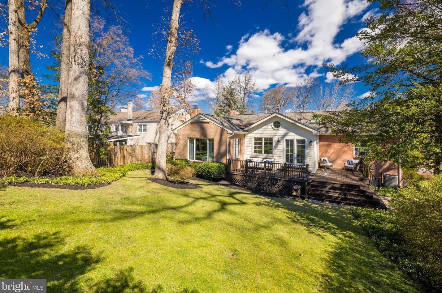 3924 Upland St, Arlington VA  22207-4642 exterior