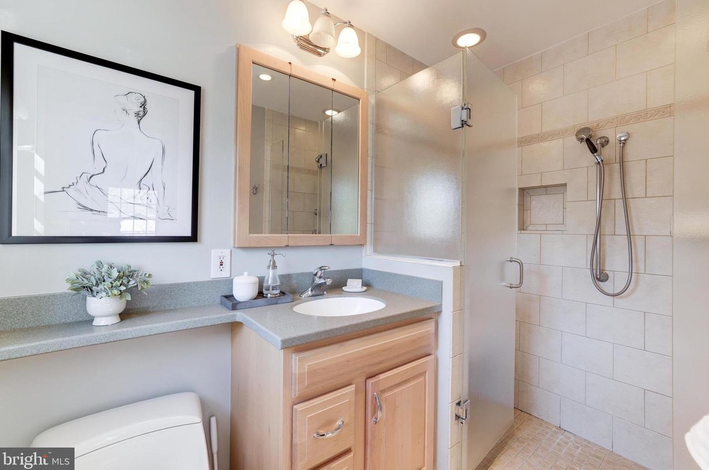 3924 Upland St, Arlington VA  22207-4642 exterior