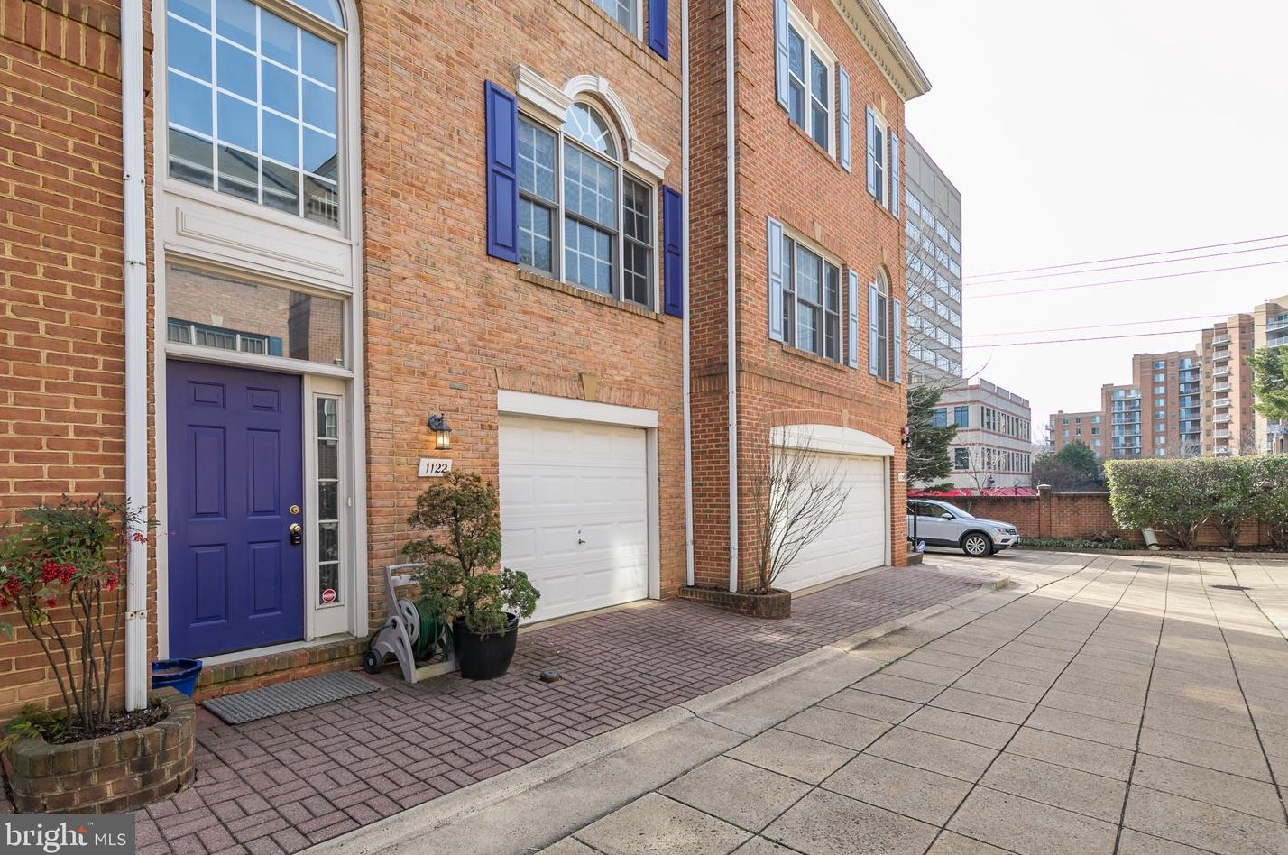1122 Vernon St, Arlington VA  22201-5755 exterior