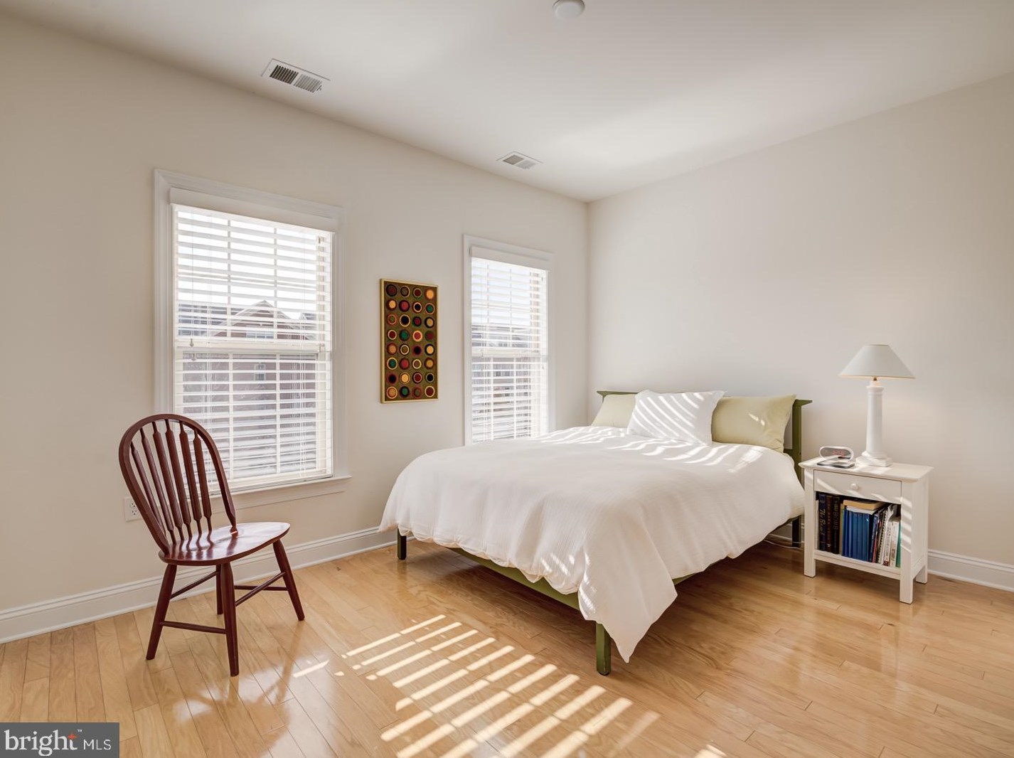 401 George Mason Dr, Arlington VA 22203-2502 exterior