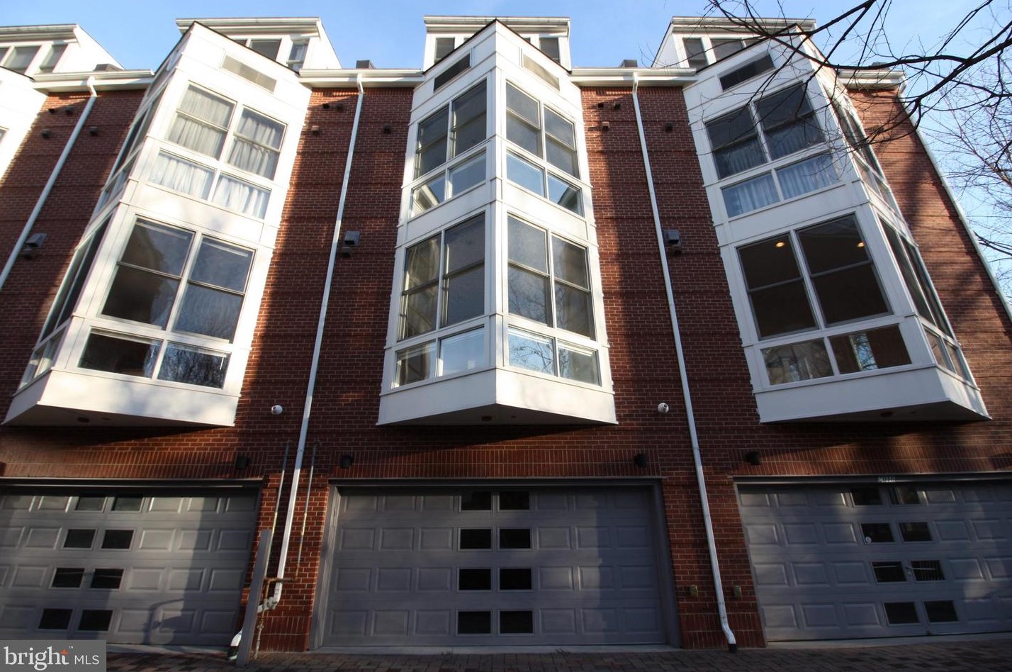 2014 Westmoreland St, Arlington VA  22213-1011 exterior