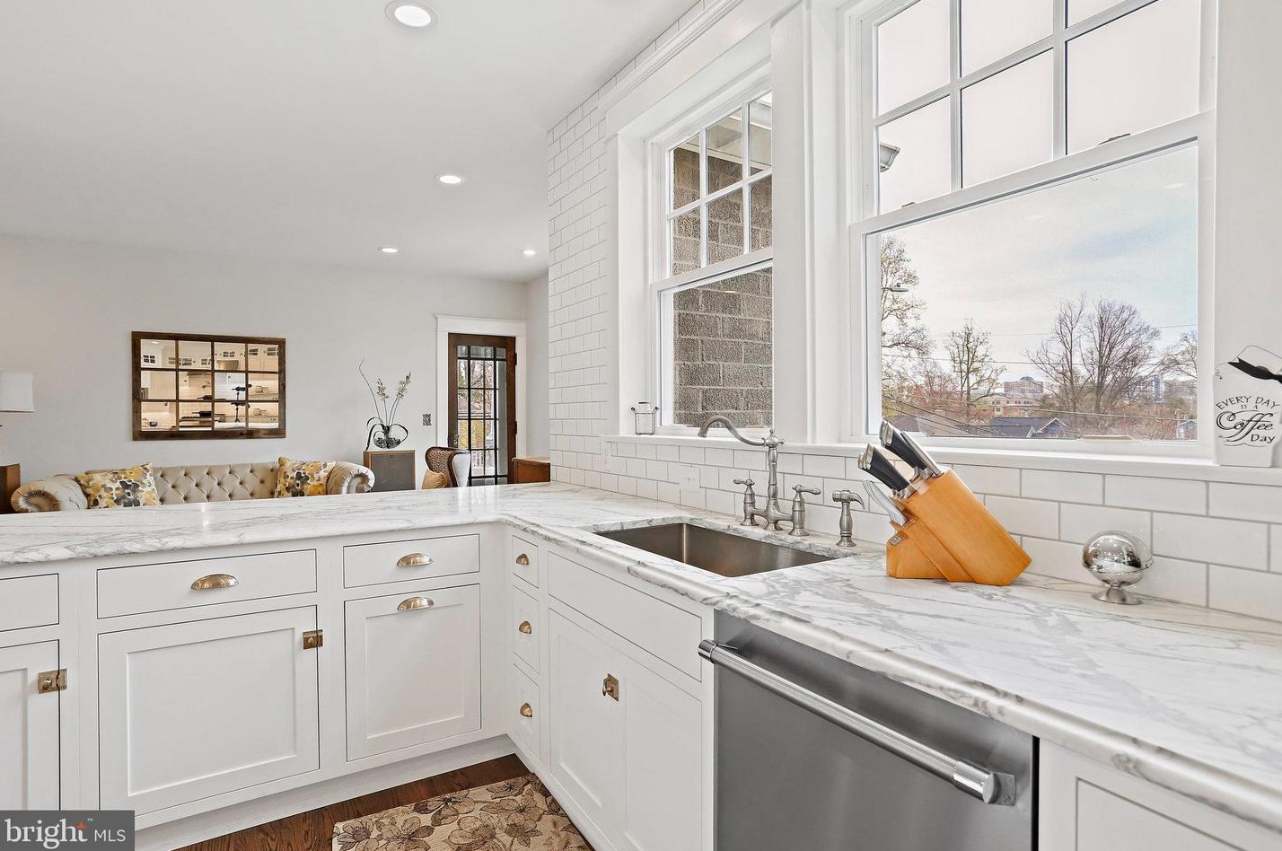 1700 Taylor St, Arlington VA 22204-4046 exterior