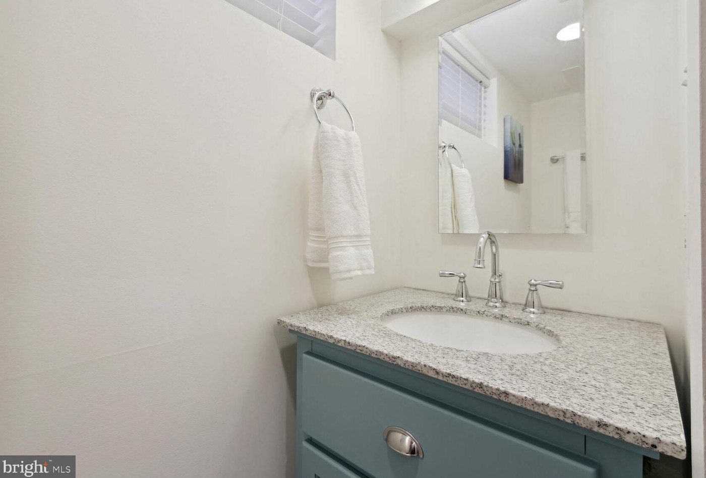 2632 Pocomoke St, Arlington VA  22207-1004 exterior