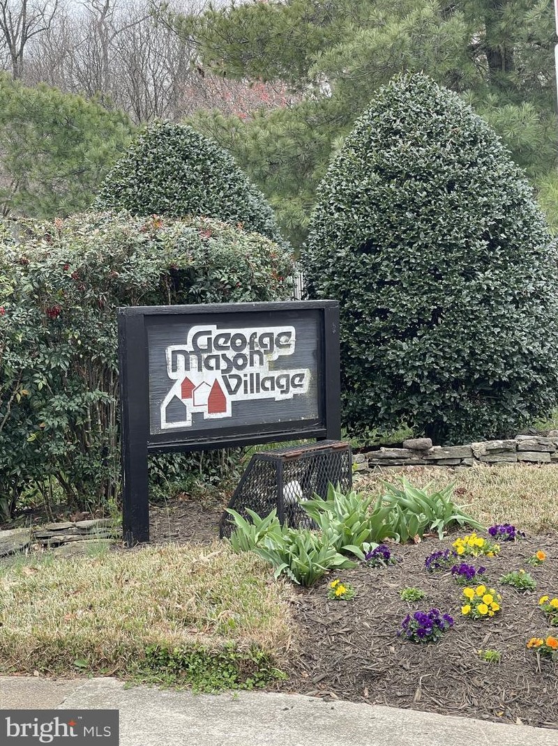 1511 George Mason Dr, Arlington VA  22205-3618 exterior