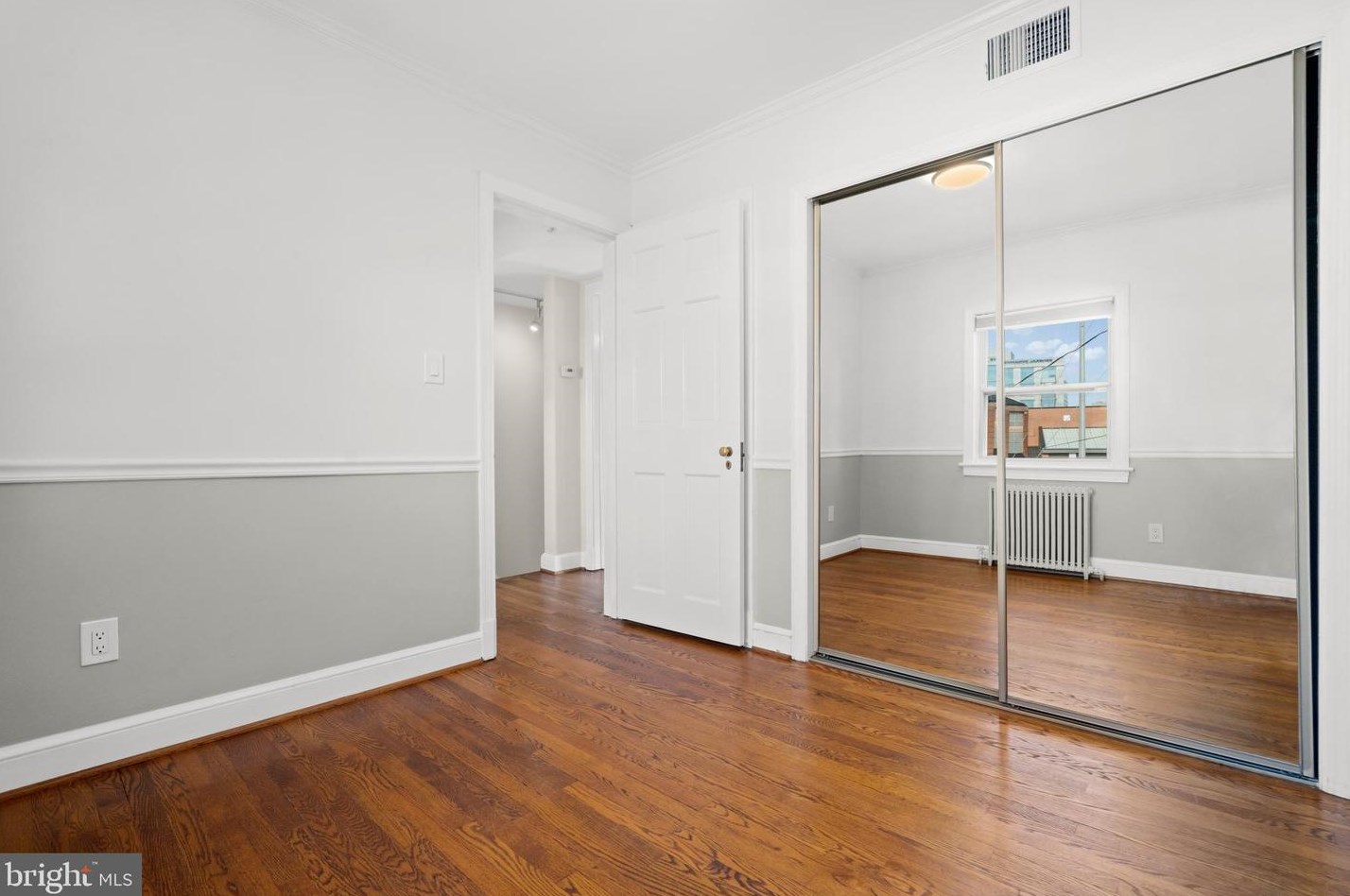 1035 Monroe St, Arlington VA 22201-4503 exterior