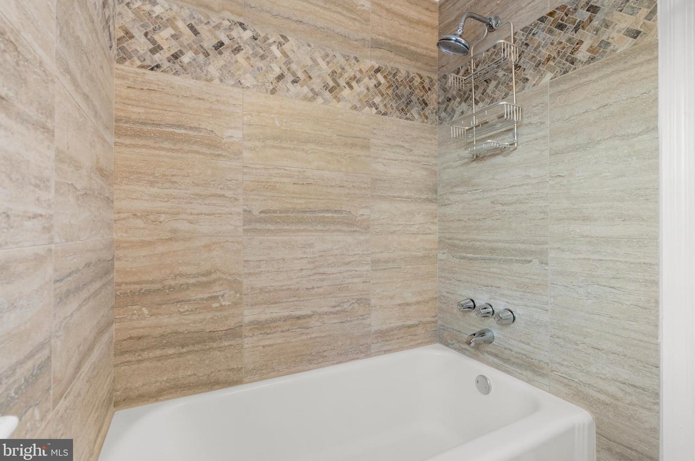 1035 Monroe St, Arlington VA 22201-4503 exterior