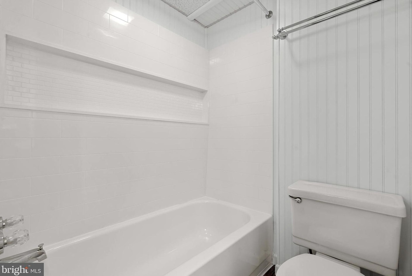 1035 Monroe St, Arlington VA 22201-4503 exterior