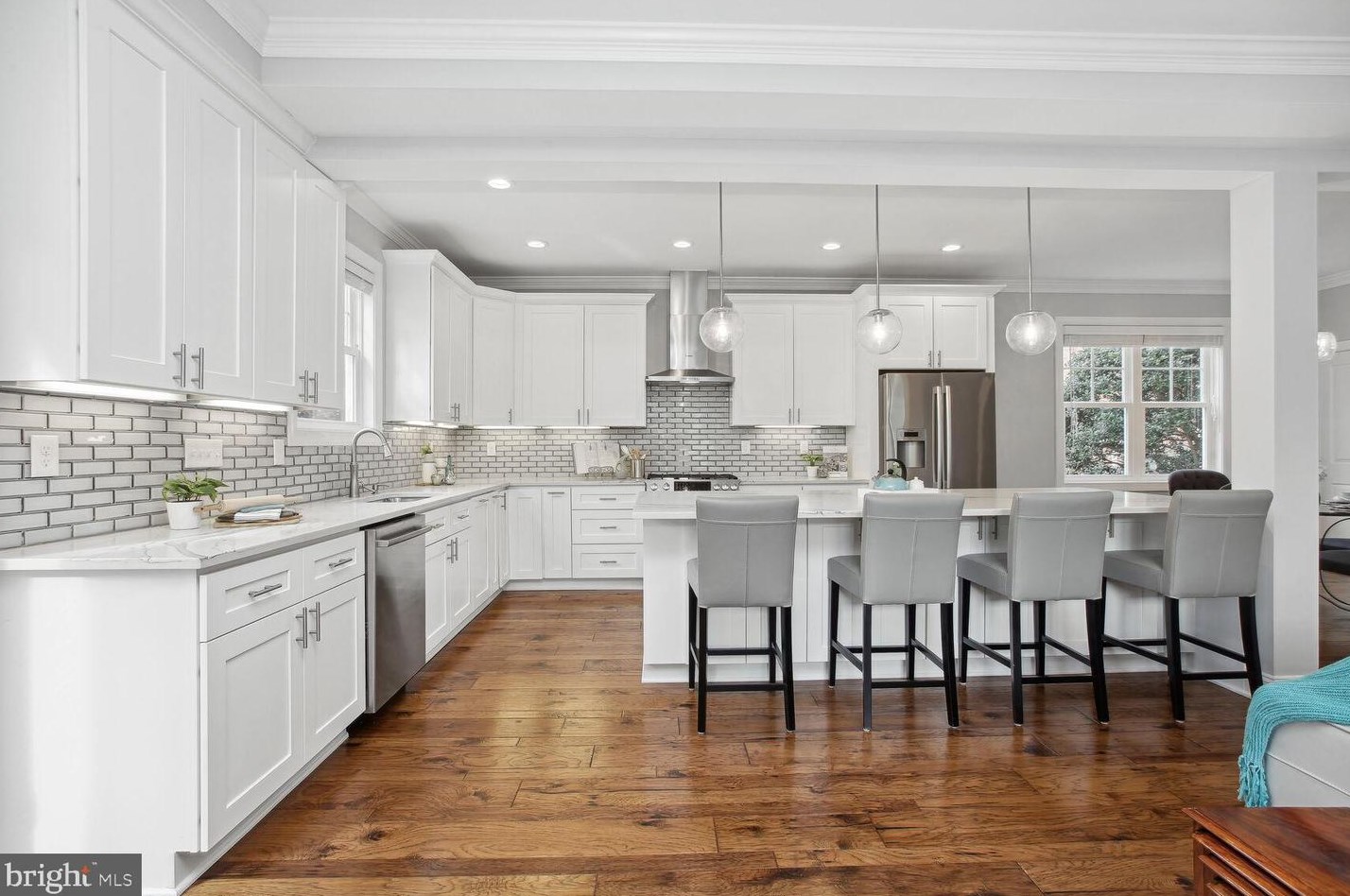 1244 Taylor St, Arlington VA 22201-5728 exterior