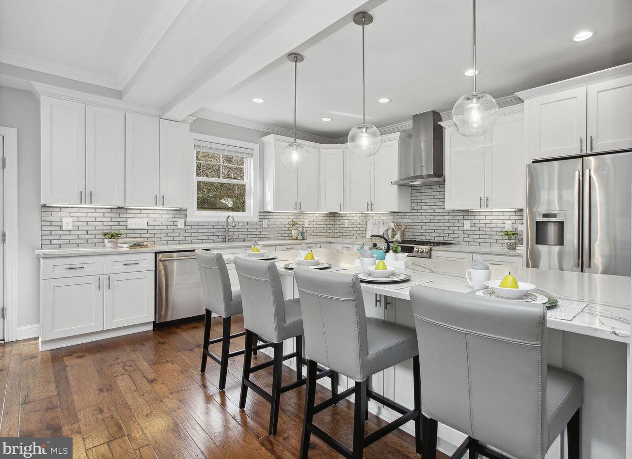 1244 Taylor St, Arlington VA 22201-5728 exterior