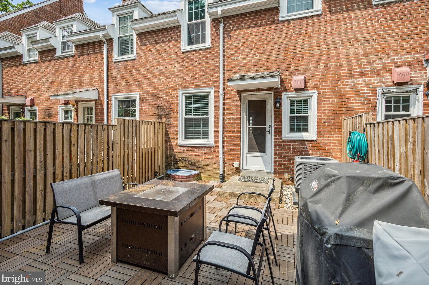 3363 Stafford St, Arlington VA 22206-1916 exterior