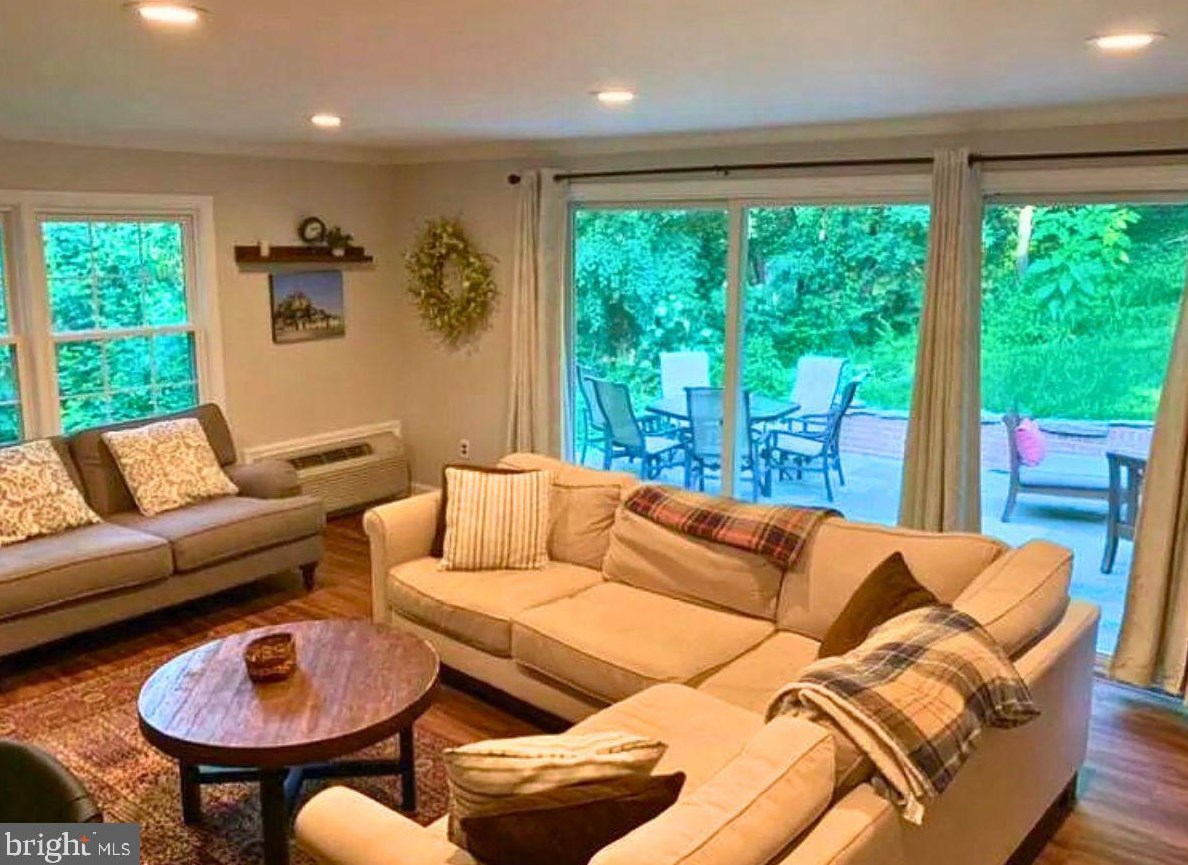 3012 Grant St, Arlington VA  22202-2333 exterior