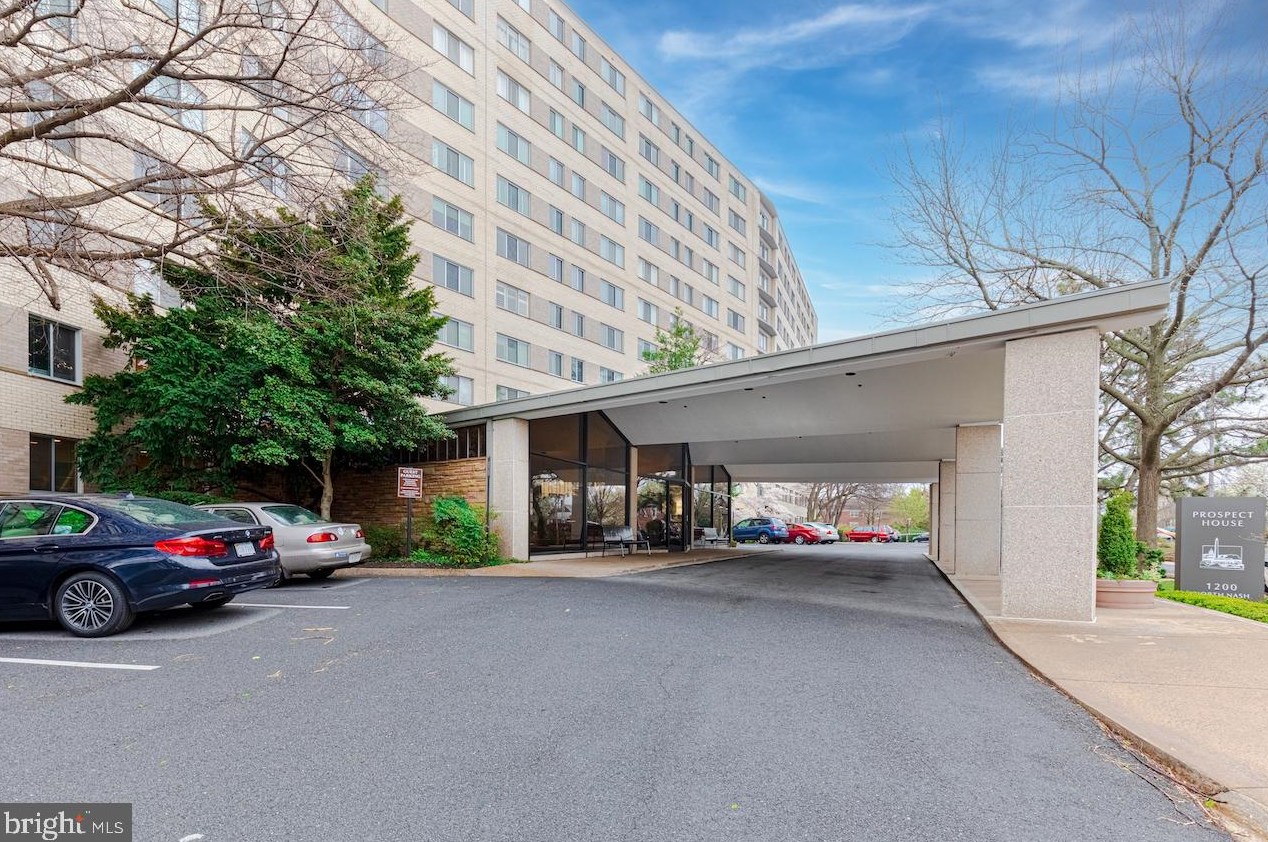 1200 Nash St, Arlington VA  22209-3616 exterior