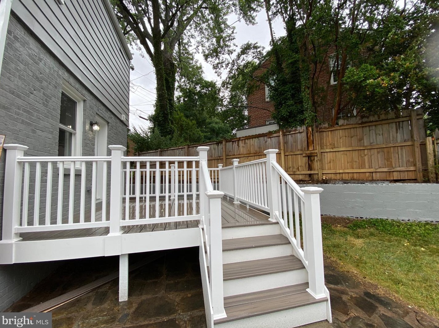 1947 Vermont St, Arlington VA 22201-4729 exterior