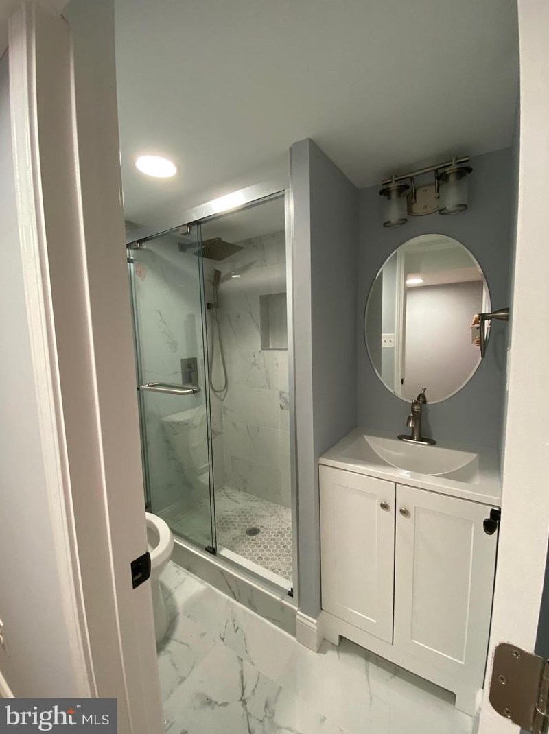 1947 Vermont St, Arlington VA 22201-4729 exterior