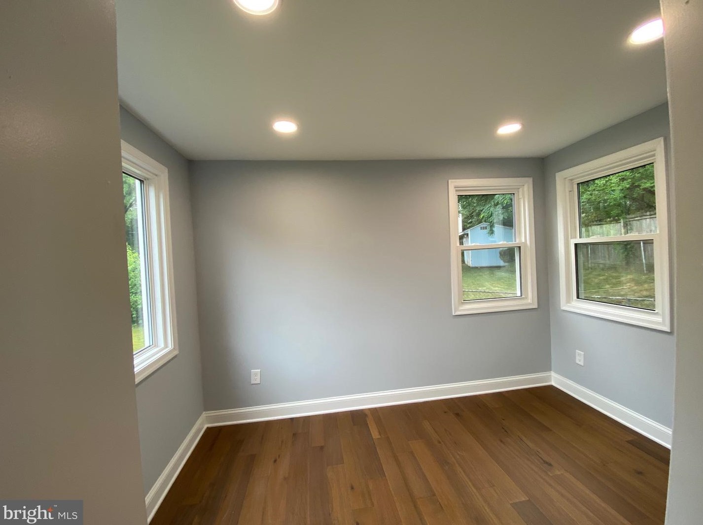 1947 Vermont St, Arlington VA 22201-4729 exterior