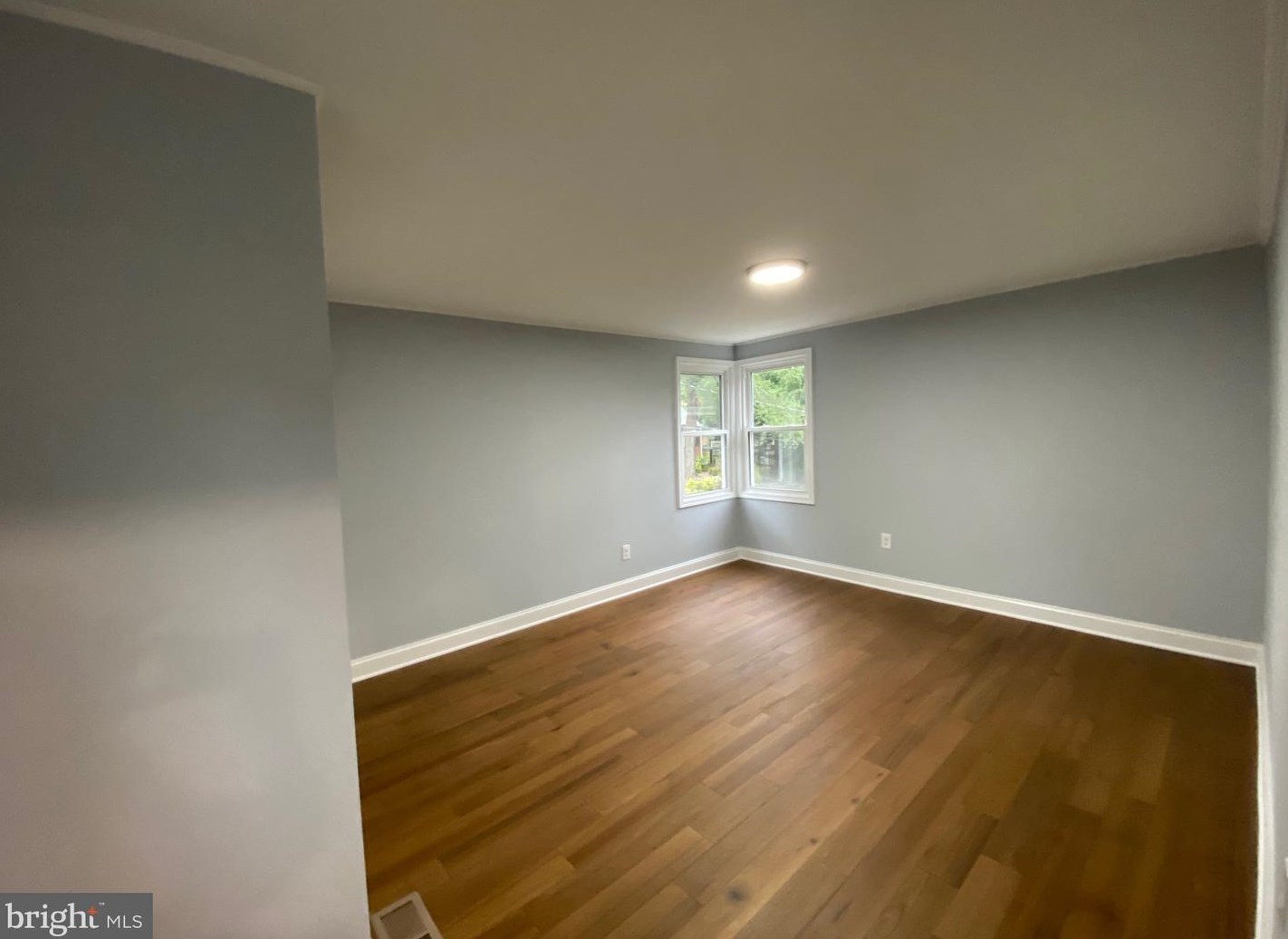 1947 Vermont St, Arlington VA 22201-4729 exterior