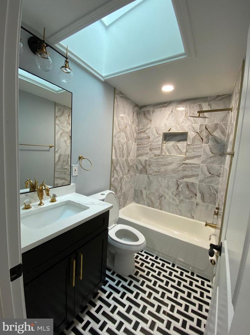 1947 Vermont St, Arlington VA 22201-4729 exterior