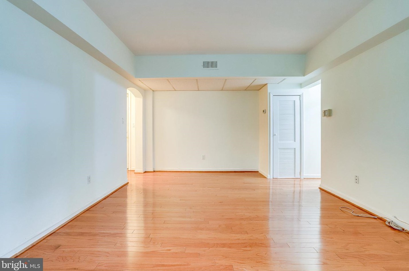 1735 Rhodes St, Arlington VA  22201-3121 exterior