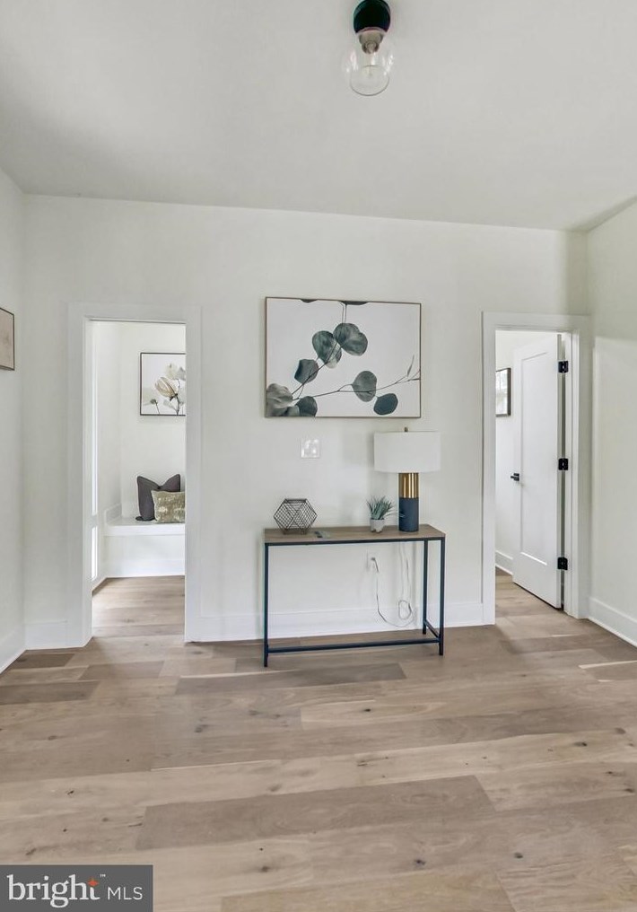 2135 Monroe St, Arlington VA 22204-5104 exterior