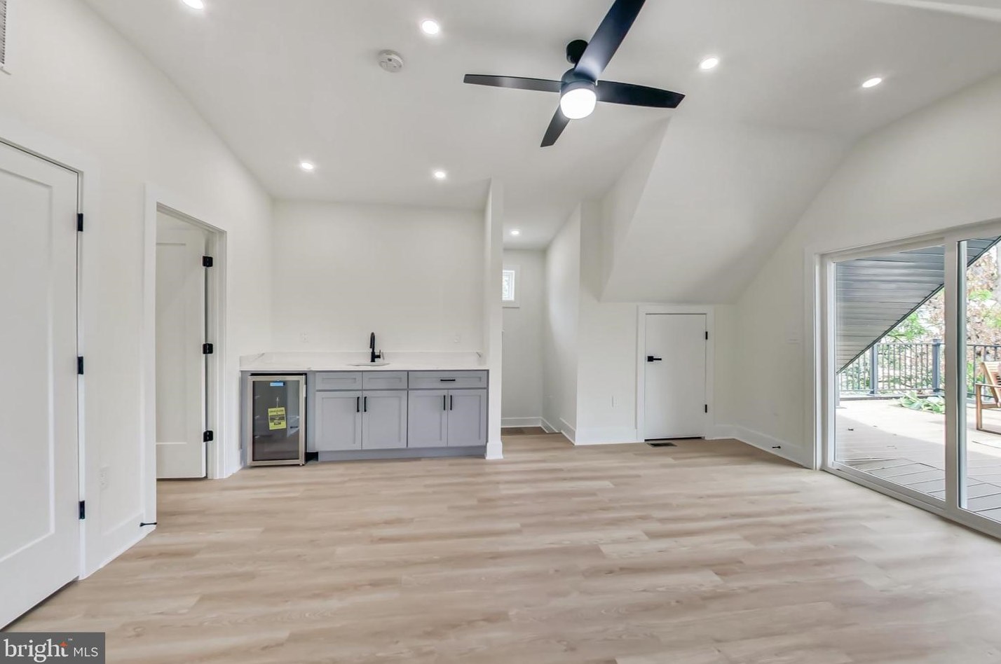 2135 Monroe St, Arlington VA 22204-5104 exterior