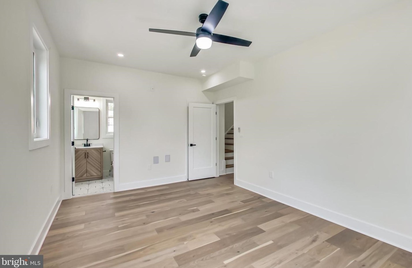 2135 Monroe St, Arlington VA 22204-5104 exterior