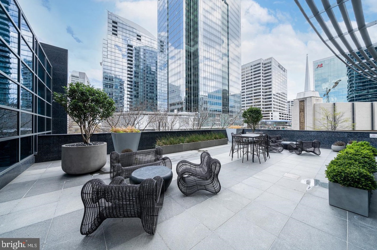 1881 Nash St, Arlington VA 22209-1511 exterior